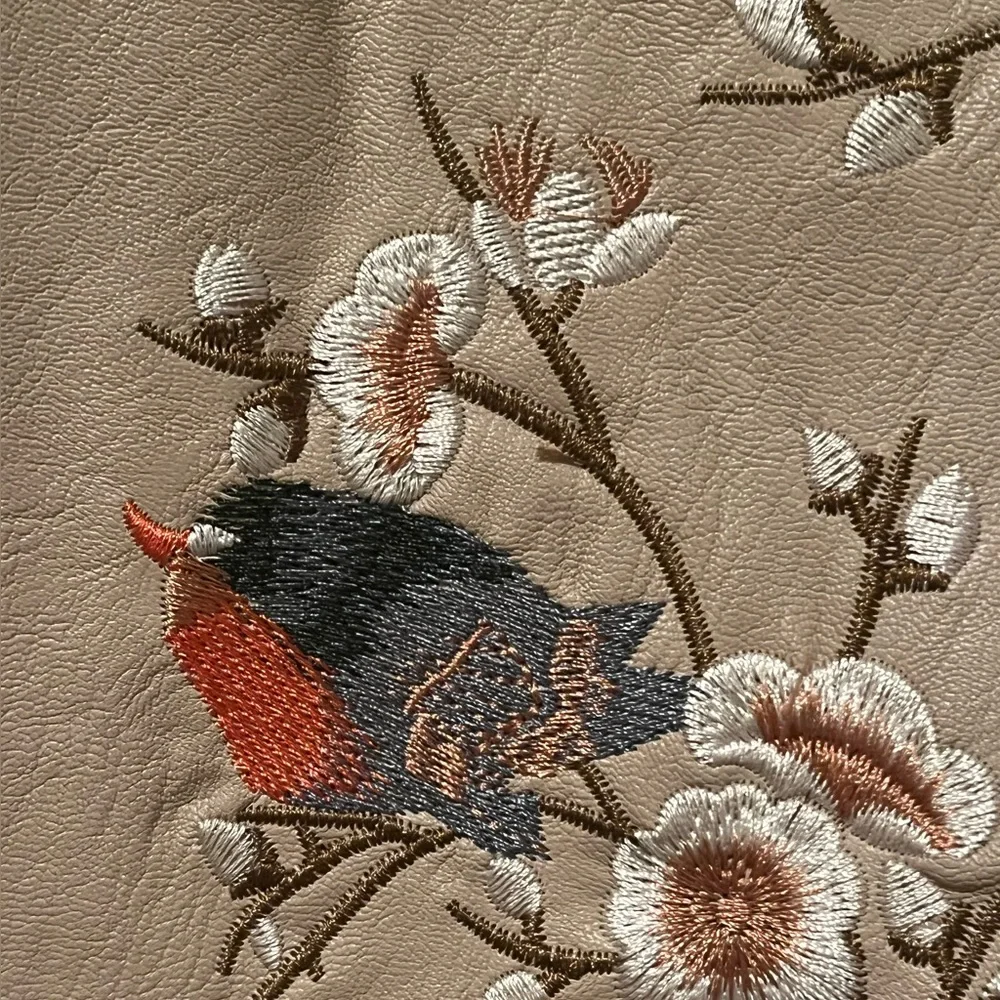 Embroidered jacket - Picture 4 of 8
